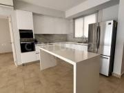 Amplio y luminoso departamento en venta en Lagunas de...