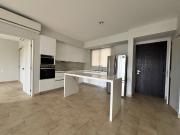 Amplio y luminoso departamento en venta en Lagunas de...