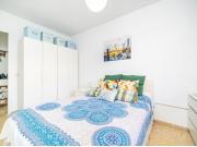 Amplio y luminoso piso con balcón cerca de El Corte Inglés