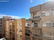 Amplio y luminoso piso en Calle Marín Menú de 4...