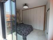 Amplio y Moderno Piso de Obra Nueva con Terraza en...