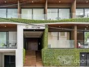 Amplio y super ubicado Estudio, a unos pases del corazón...