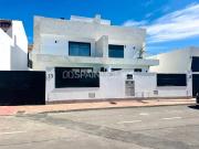 Amplios adosados con solarium en San Pedro