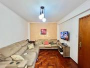 Amplo Apartamento de 3 Dormitórios à Venda no Coração de...