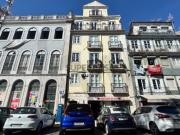 Amplo apartamento T2 com 90 m2 | Bairro Histórico de Lisboa