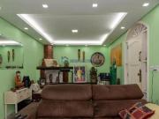 Amplo sobrado disponível para venda na região da Vila...