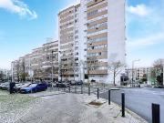 Amplo T3 com Varanda e Arrecadação – Benfica Pedralvas –...