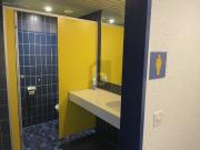 AN DER AUTOBAHNAUSFAHRT ZENTRAL GELEGEN