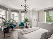 An exceptional two bedroom apartment near Paddington