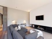 An immaculate two bedroom flat on the third floor no...