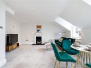 An impressive, modern two bedroom maisonette situated on...