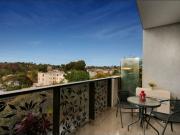 An inner city designer retreat at the doorstep to Auburn...