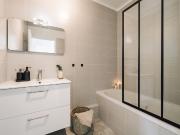 Anadolu 1 room and balcony in Tour Eiffel