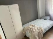 Habitación en piso compartido de 4 habitaciones en...