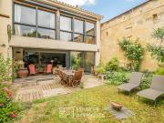 Ancien chai réhabilité avec piscine intérieure, jardin...