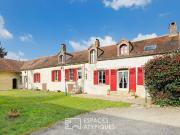 Ancien corps de ferme avec dépendances et jardin