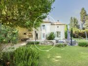 Ancien mas rénové avec tennis à vendre, proche...