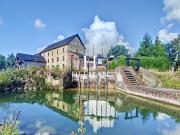 Ancien moulin entièrement rénové avec piscine sur 1,9...