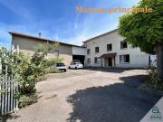 ANCIENNE FERME comprenant 2 logements et plusieurs dépend