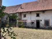 Ancienne ferme et café à rénover, pas de voisin proche,...