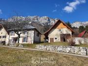 Ancienne ferme rénovée et sa grange à repenser sur le... Ancienne ferme rénovée et sa grange à repenser sur le...