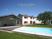 Ancienne ferme rénovée, piscine 206m² Eymet