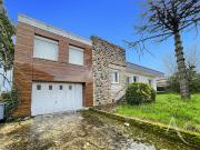 Ancienne maison d'architecte avec de beaux volumes...