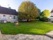 Ancienne propriété de meunier dans son parc