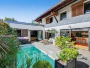 Anciens ateliers rénovés 290m2, quartier Grand Rond /...