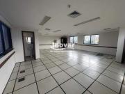 Andar corrido com aproximadamente 180 m2, dividido em 2...