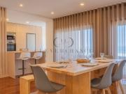 Andar Moradia Frente Mar para Arrendamento ou Venda...