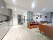 Andar moradia t2 rés do chão com Anexo estúdio e espaço...