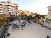 Andar moradia T3, com terraço e vistas de mar, em...