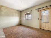 Andar moradia T3 para remodelar em Polvoreira, Guimares