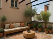 Anfragen bitte per E mail: Frisch renovierte, moderne 2...