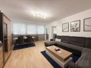 ANFRAGEN BITTE PER MAIL 2 ZIMMER MIT LOGGIA SCHALLMOOS /...