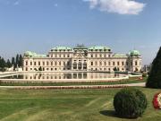Angeboten wird eine exklusive Dachgeschoss Maisonette im...