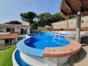 ÁNGELES: Jardín y alberca para disfrutar, ¡todo con...