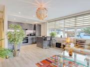 Angels Courtyard, High Street, 2 Bedroom Apartment