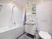 Angenehme 2,5 Zimmerwohnung mit Durchgang im Hyperzentrum