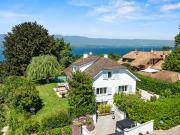 Angenehme Familienvilla mit Swimmingpool, Seeblick,...