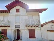 ANGLET LAROCHEFOUCAULD BÂTISSE DE CARACTÈRE À RÉNOVER