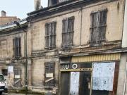 ANGOULEME, 2 maisons à rénover, jardin