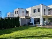 Angrenzende Villa in einem angenehmen und beliebten...