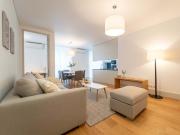 Anjos 74 – Apartamento T3 Renovado com Charme e Modernidade