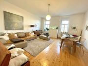 Ansprechende wunderschön sanierte 3 Zimmer Altbauwohnung...