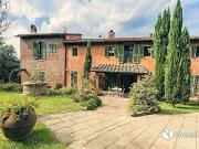 Antico casolare ristrutturato in vendita a Pontedera...