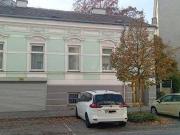 Antikes Wohnhaus mit Garten