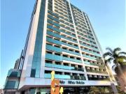 Apart Hotel à venda ed. Athos Bulcão com varanda e kit...