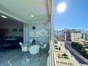Apartamento 02 dormitórios,frente com sacada, Sol Leste,...